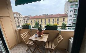 Daniela'S Spazioso Appartamento Ai Navigli